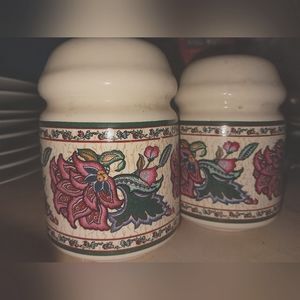 Vintage Preferred Stock Salt&Pepper Shakers